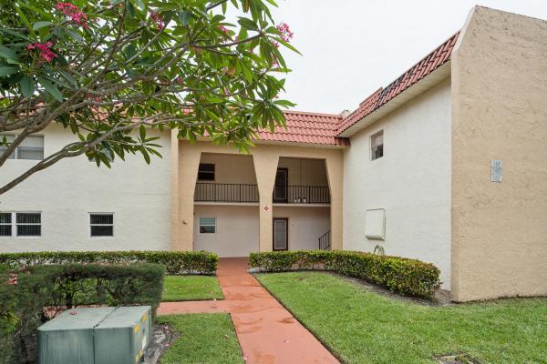 180 Lake Frances Dr, West Palm Beach, Florida 33411, image 1