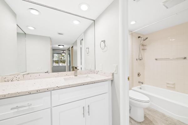Cypress Grove At Palm-Aire, 800 Cypress Grove Dr #211, Pompano Beach, Florida 33069, image 2