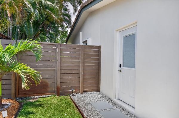 North Corals, 4800 NE 15th Ter, Oakland Park, Florida 33334, image 1
