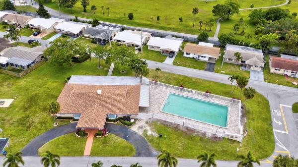 Tamarac Lakes South, 4901 NW 27th Way, Tamarac, Florida 33309, image 2