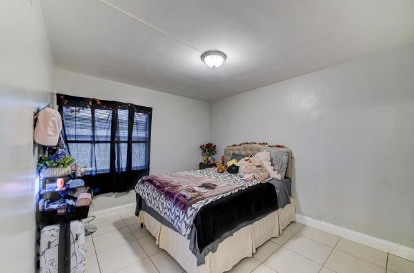 Sands Point, 8370 Sands Point Blvd #H208, Tamarac, Florida 33321, image 1