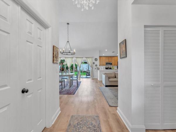 Siena Oaks, 1097 Roble Way, Palm Beach Gardens, Florida 33410, image 2