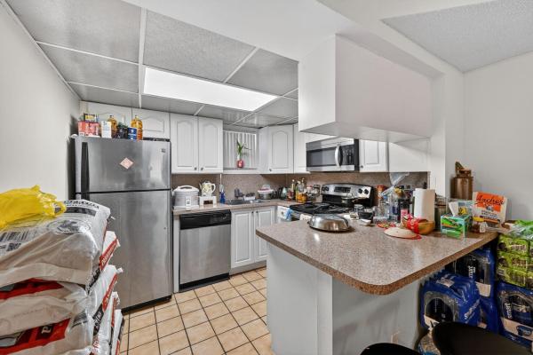 Las Vistas At Doral, 8290 Lake Dr #305, Doral, Florida 33166, image 1