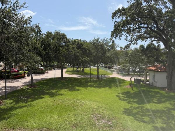 The Oaks At Hidden Harbour, 4400 Hidden Harbour Ter, Dania Beach, Florida 33312, image 2
