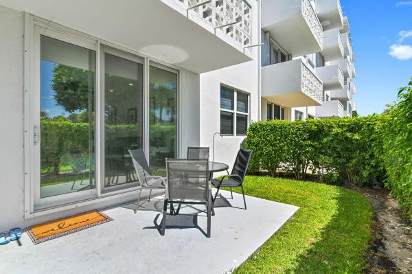 Royal Saxon, 2840 S Ocean Blvd #1090, Palm Beach, Florida 33480, image 2