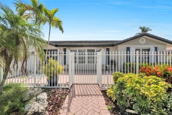 Venetian Isles, 4020 NE 24th Ave, Lighthouse Point, Florida 33064, image 2