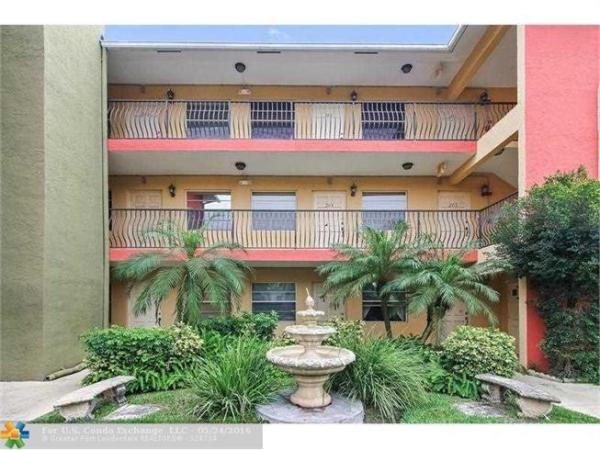 Victoria Courts, 901 NE 3rd St #101, Fort Lauderdale, Florida 33301, image 2