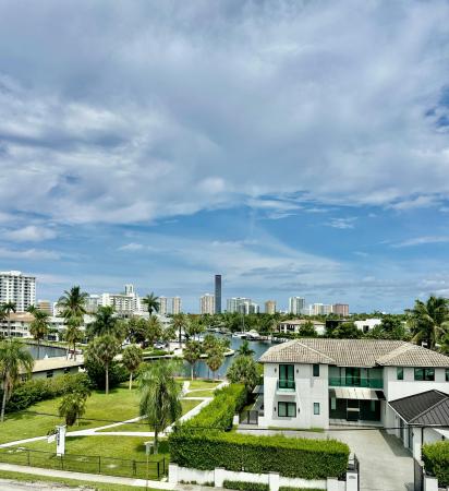 Casa Paradiso, 580 Egret Dr #305, Hallandale Beach, Florida 33009, image 1