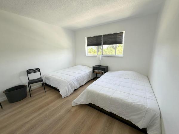 Casa Paradiso, 580 Egret Dr #305, Hallandale Beach, Florida 33009, image 3