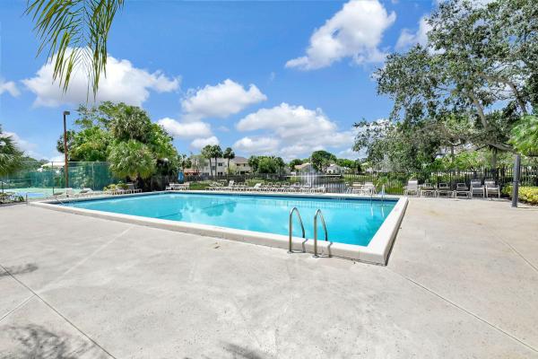 Lawrence Grove, 1059 Fairfax Cir W, Boynton Beach, Florida 33436, image 1