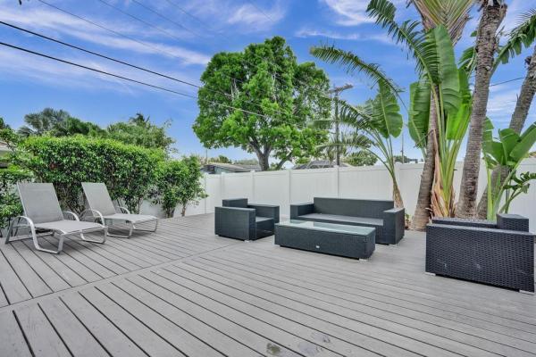 Deerfield Ridge, 1001 SE 13th Ct, Deerfield Beach, Florida 33441, image 1