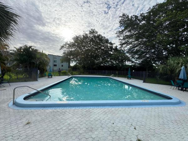 Isle Of Boca Dunes, 9370 SW 8th St #117, Boca Raton, Florida 33428, image 2