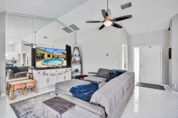 Clover Bend At The Meadows, 54 Cedar Cir, Boynton Beach, Florida 33436, image 2