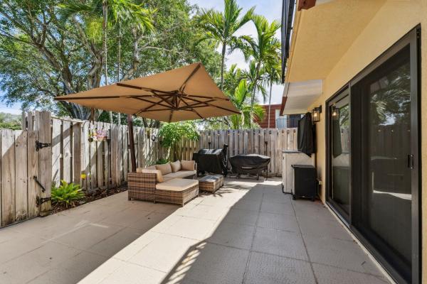 Waterford Courtyards At Jacaranda, 730 NW 99th Cir, Plantation, Florida 33324, image 2