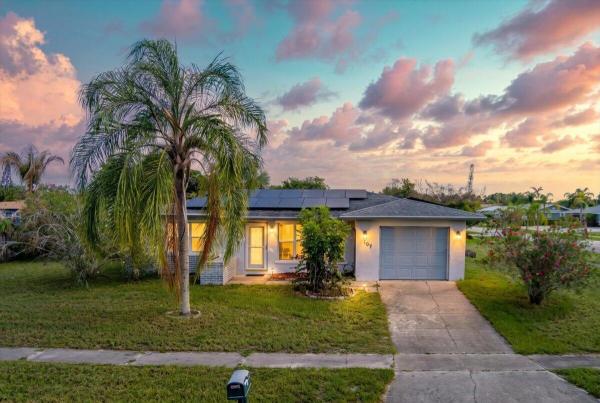 River Park, 107 SE Selva Ct, Port St. Lucie, Florida 34983, image 2