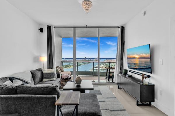 900 Biscayne Bay, 900 Biscayne Blvd #4703, Miami, Florida 33132, image 1