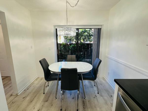 Karanda Village 3, 3953-C Cocoplum Cir #3611, Coconut Creek, Florida 33063, image 3