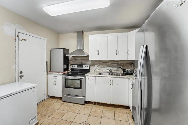 The Falls Of Inverrary, 6061 N Falls Cir #110, Lauderhill, Florida 33319, image 1