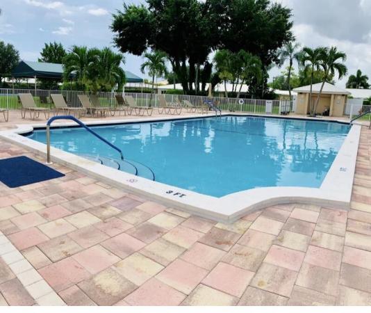 Boca Lakes, 20928 Sedgewick Dr #399, Boca Raton, Florida 33433, image 2