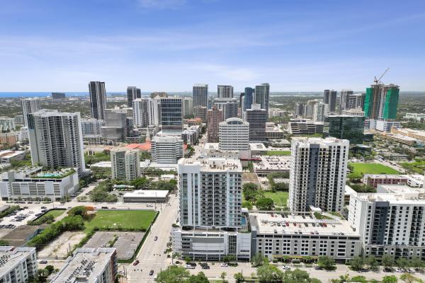 Strada 315, 315 NE 3rd Ave #1206, Fort Lauderdale, Florida 33301, image 2
