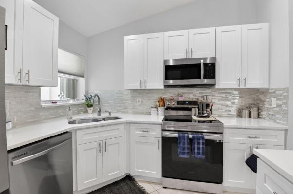 Floral Lakes, 15349 Lake Wisteria Rd, Delray Beach, Florida 33484, image 3