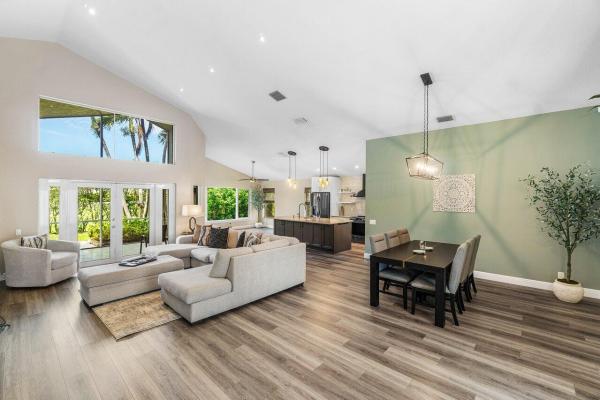 Pipers Glen Estates, 6141 Hook Ln, Boynton Beach, Florida 33437, image 2