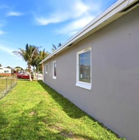 Monroe Heights, 2302 Avenue M, Riviera Beach, Florida 33404, image 2