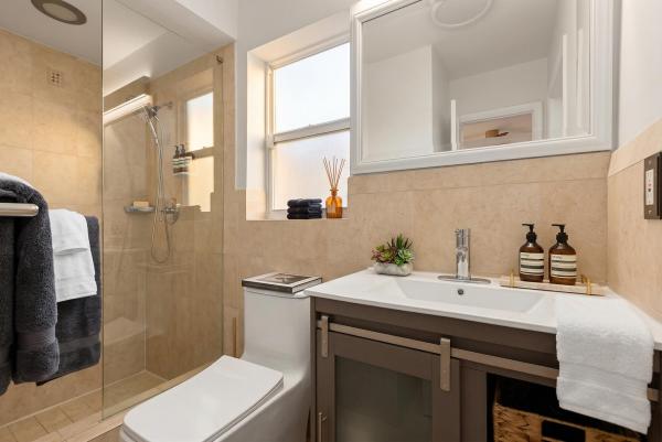 Lake Estates, 5841 Bayview Dr, Fort Lauderdale, Florida 33308, image 2