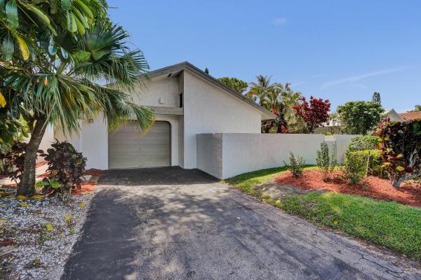 Rainberry Lake, 820 NW 21st Way #820, Delray Beach, Florida 33445, image 1