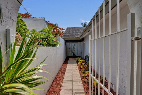 Rainberry Lake, 820 NW 21st Way, Delray Beach, Florida 33445, image 3