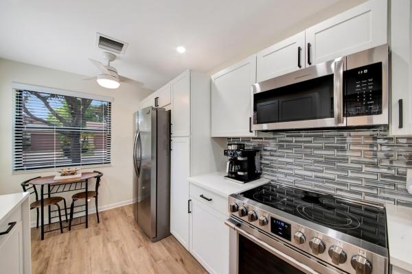 Sawgrass Village 1, 4425 Cordia Cir, Coconut Creek, Florida 33066, image 3