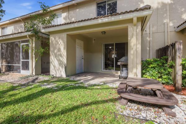 Hampton Hills, 5959 London Ln, Tamarac, Florida 33321, image 2