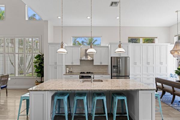 Villa Vizcaya, 357 Vizcaya Dr, Palm Beach Gardens, Florida 33418, image 1