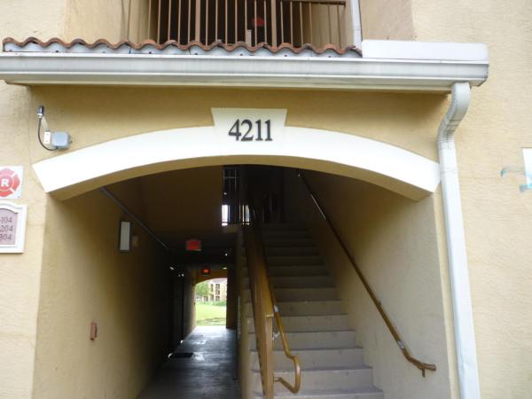 Emerald Isle At Laguna Lakes, 4211 San Marino Blvd #201, West Palm Beach, Florida 33409, image 2