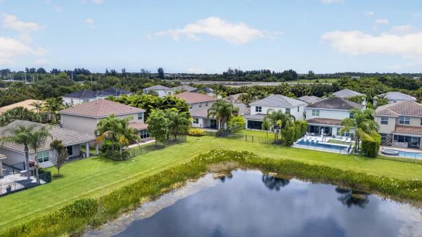 Dakota, 15251 Waterleaf Ln, Delray Beach, Florida 33446, image 2