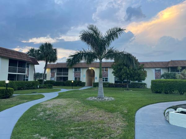 Edgewood, 22735 SW 66th Ave #207, Boca Raton, Florida 33428, image 3
