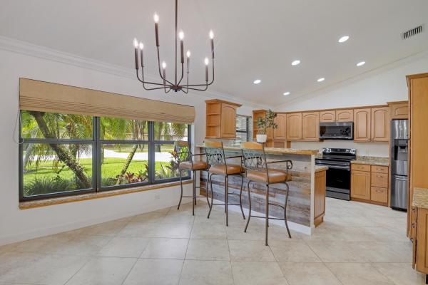 Sugar Pond Manor, 542 Indigo Ave, Wellington, Florida 33414, image 2