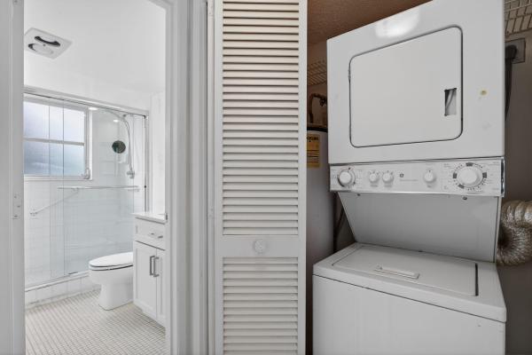 Oaks Way At Palm-Aire, 3507 Oaks Way #501, Pompano Beach, Florida 33069, image 2
