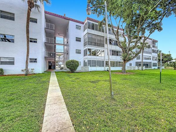 Garnet, 4270 NW 40th St #401, Lauderdale Lakes, Florida 33319, image 2