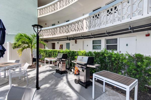 Le Cercle By The Beach, 3250 NE 28th St #302, Fort Lauderdale, Florida 33308, image 2