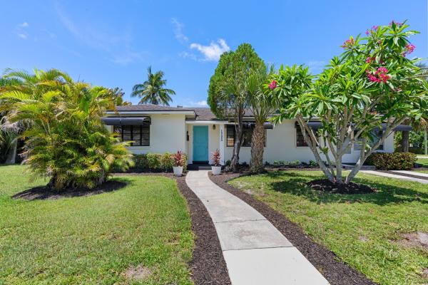 1725 N Lakeside Dr, Lake Worth, Florida 33460, image 2