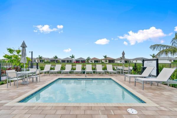 9123 Red Robin Ln, Boynton Beach, Florida 33473, image 2