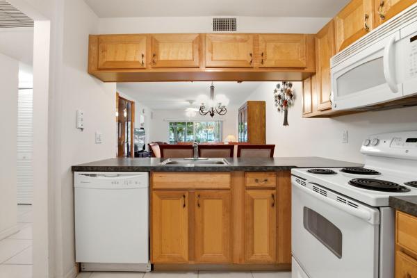 Bahama Village, 1105 Bahama Bnd #B1, Coconut Creek, Florida 33066, image 2