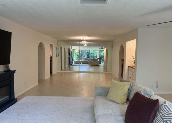 Garden Court Villas, 1639 Embassy Dr #202, West Palm Beach, Florida 33401, image 3