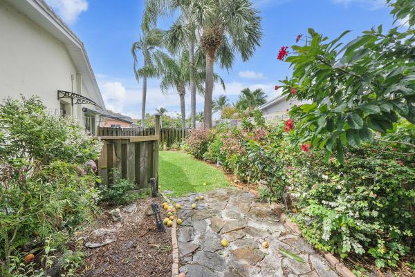 Cresthaven, 1101 NE 35th St, Pompano Beach, Florida 33064, image 2