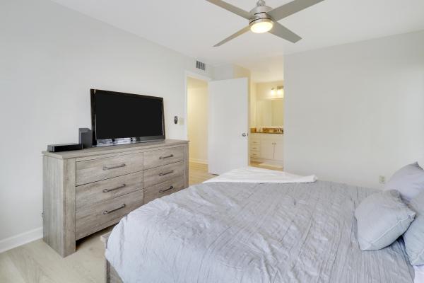 Dunbar Woods, 1107 Duncan Cir #102, Palm Beach Gardens, Florida 33418, image 2