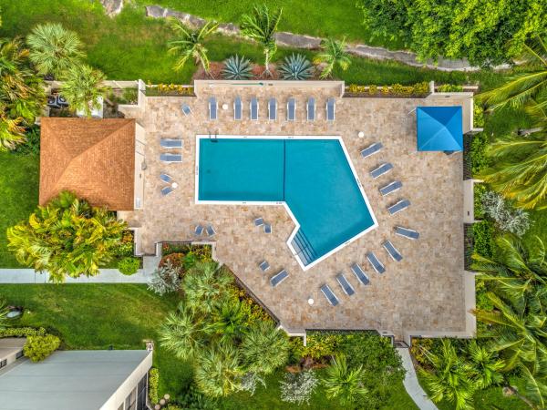 Camino Real Village, 5800 Camino Del Sol #103, Boca Raton, Florida 33433, image 3