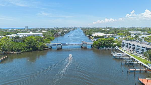 801 Palm Trl #9, Delray Beach, Florida 33483, image 2