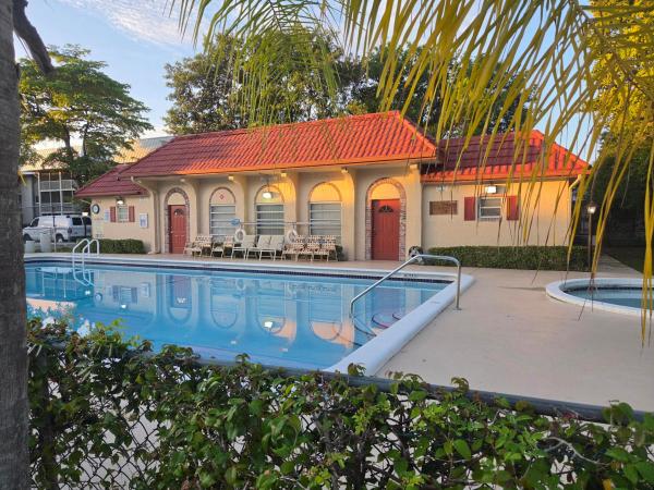 Riverside Estates, 3062 Riverside Dr #4-F, Coral Springs, Florida 33065, image 2