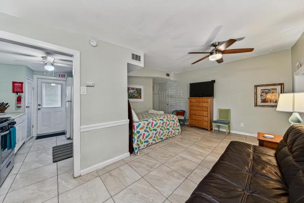 Lauderdale Beach, 2318 N Ocean Blvd, Fort Lauderdale, Florida 33305, image 2